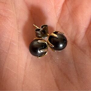 Vintage classic Black Pearl gold silver delicate small stud earrings